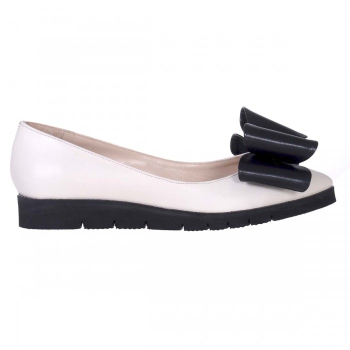 Balerini din Piele Naturala Alb-Bej si Funda Neagra - Cod L62