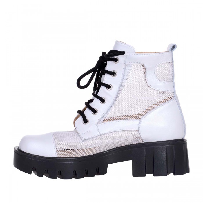 Bocanci din Piele Naturala Alba si Plasa - Cod B290