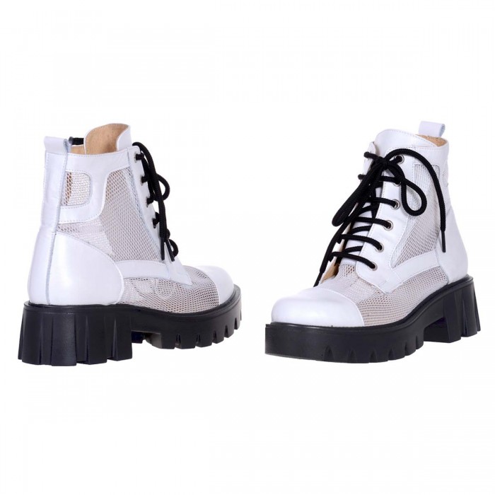 Bocanci din Piele Naturala Alba si Plasa - Cod B290